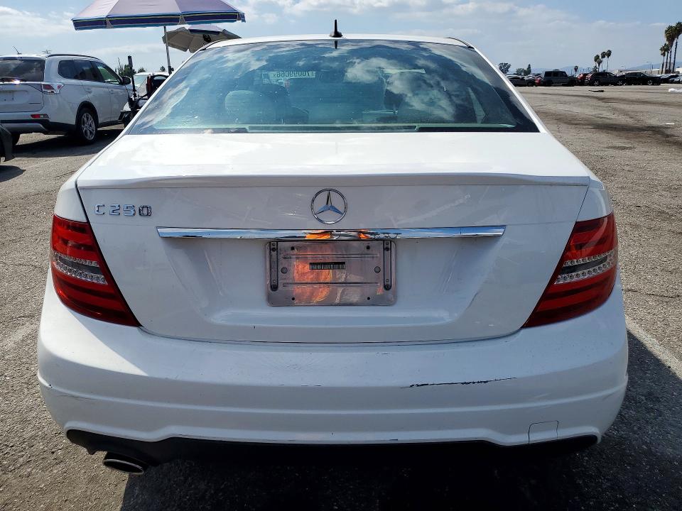 2013 Mercedes-benz C მანქანა იყიდება აუქციონზე, vin: WDDGF4HBXDA763434, აუქციონის ნომერი: 70099066