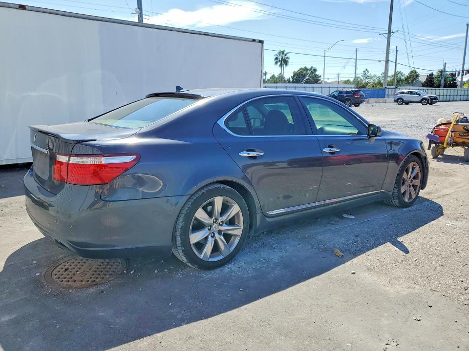 70127076 :رقم المزاد ، JTHBL46F175035760 vin ، 2007 Lexus Ls مزاد بيع