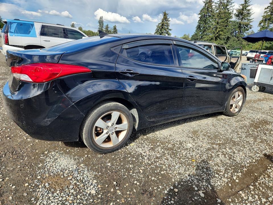68195556 :رقم المزاد ، 5NPDH4AE4DH262950 vin ، 2013 Hyundai Elantra مزاد بيع