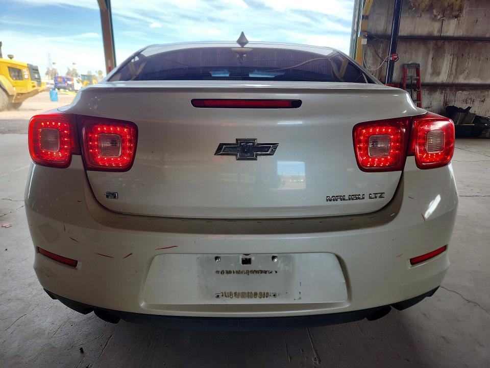 70432216 :رقم المزاد ، 1G11H5SL3EF248581 vin ، 2014 Chevrolet Malibu مزاد بيع