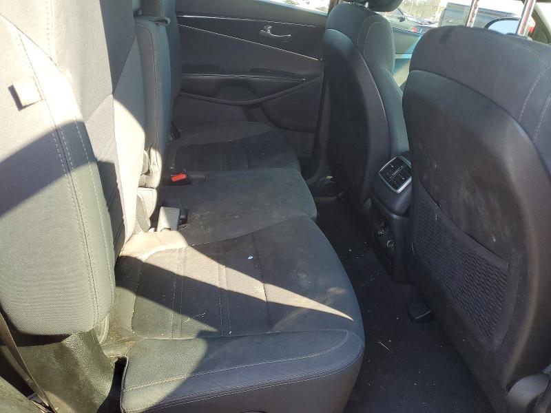 2017 Kia Sorento მანქანა იყიდება აუქციონზე, vin: 5XYPG4A59HG196506, აუქციონის ნომერი: 68893906
