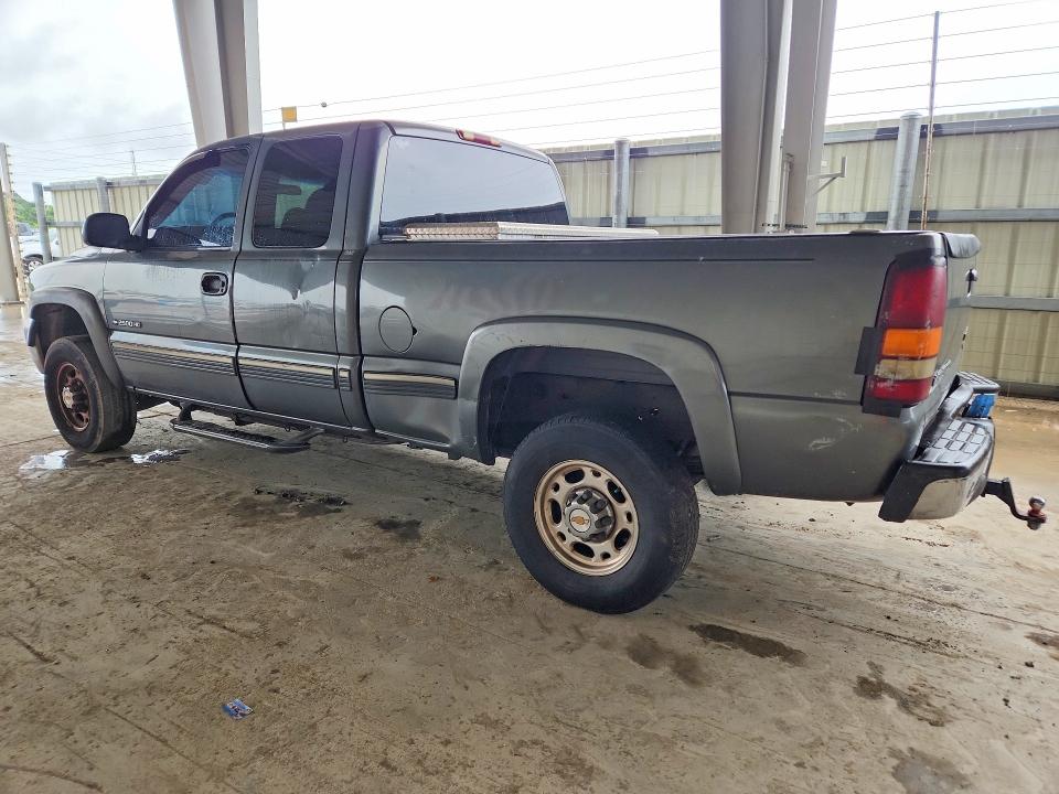 70923166 :رقم المزاد ، 1GCHC29U31E213623 vin ، 2001 Chevrolet Silverado مزاد بيع