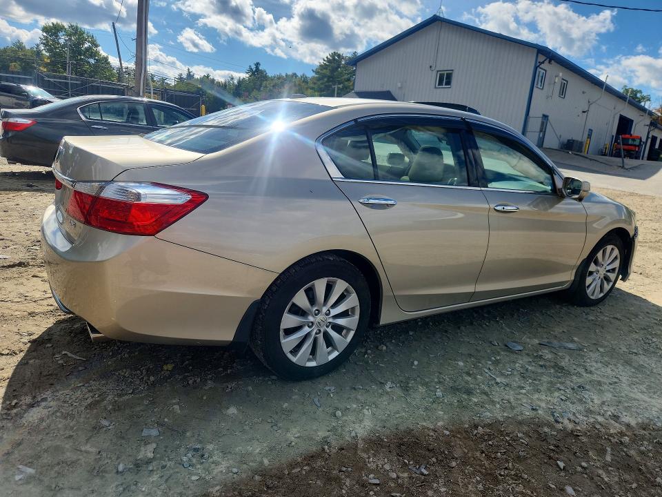 Auction sale of the 2014 Honda Accord, vin: 1HGCR3F88EA026690, lot number: 69720036