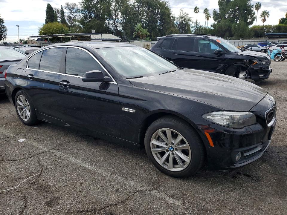 67505616 :رقم المزاد ، WBA5A5C56FD514084 vin ، 2015 Bmw 528 مزاد بيع