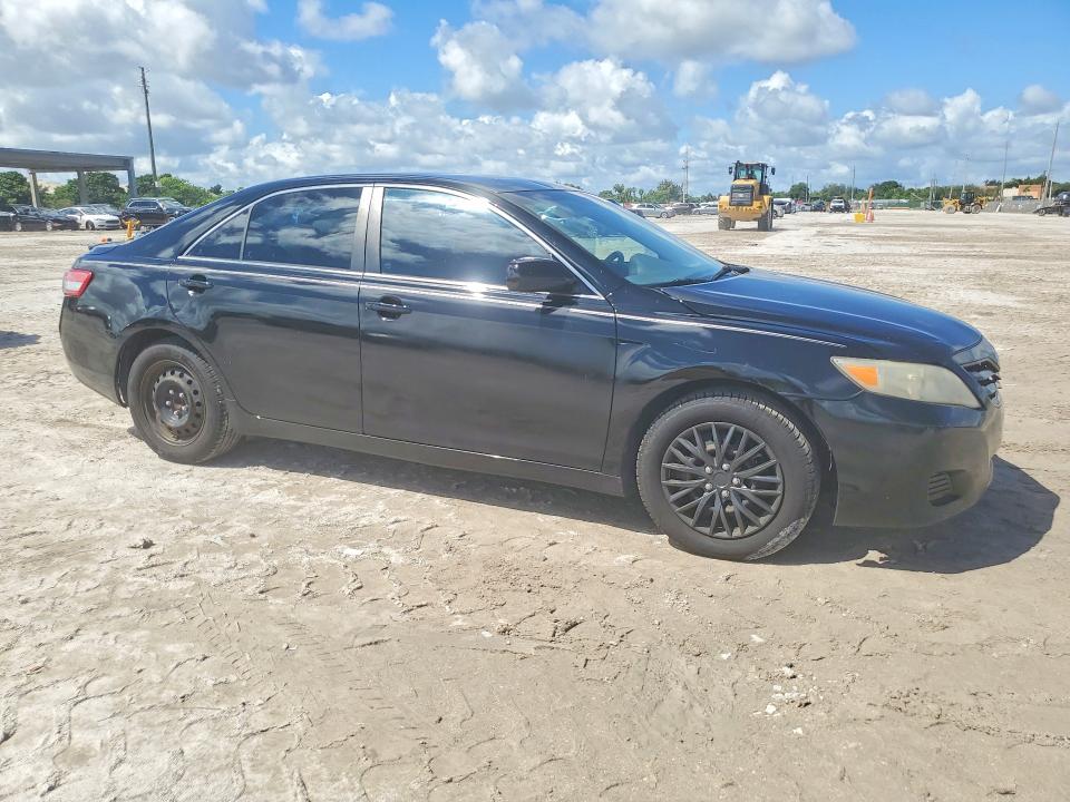 70277136 :رقم المزاد ، 4T1BF3EK9AU533084 vin ، 2010 Toyota Camry مزاد بيع