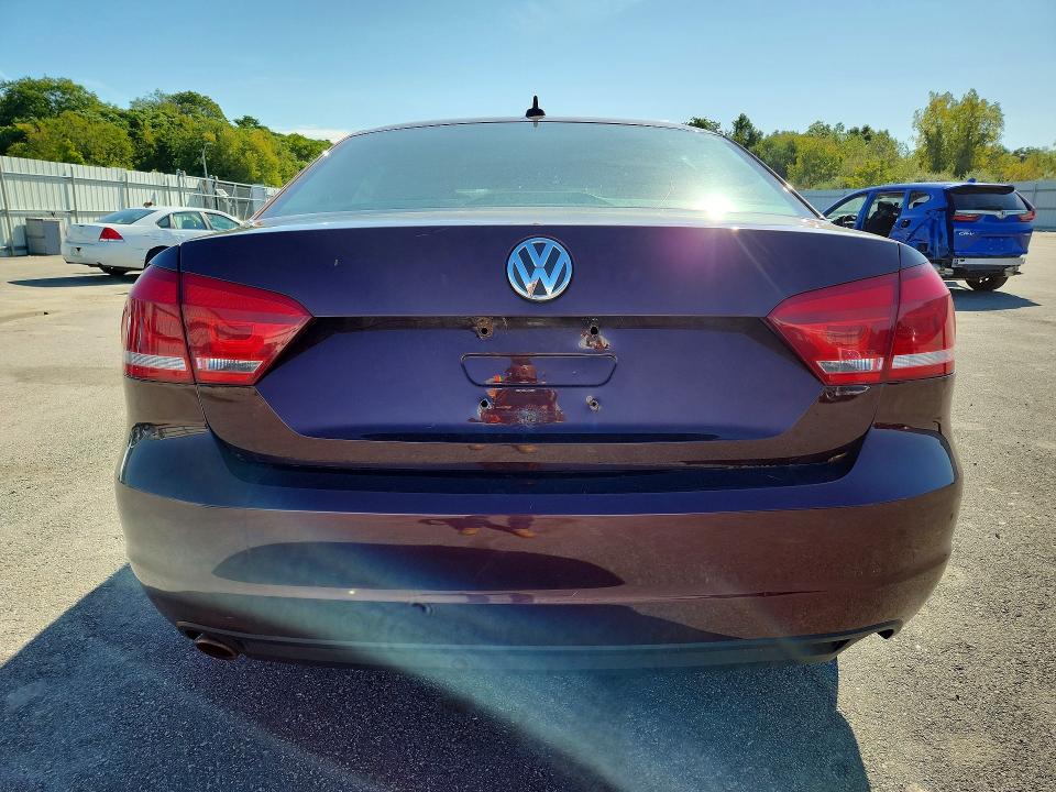 69072626 :رقم المزاد ، 1VWBP7A39DC001414 vin ، 2013 Volkswagen Passat مزاد بيع
