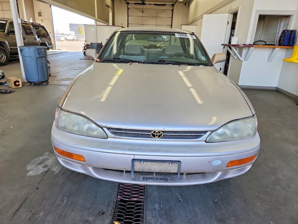 70956326 :رقم المزاد ، JT2BG12K7T0362669 vin ، 1996 Toyota Camry مزاد بيع