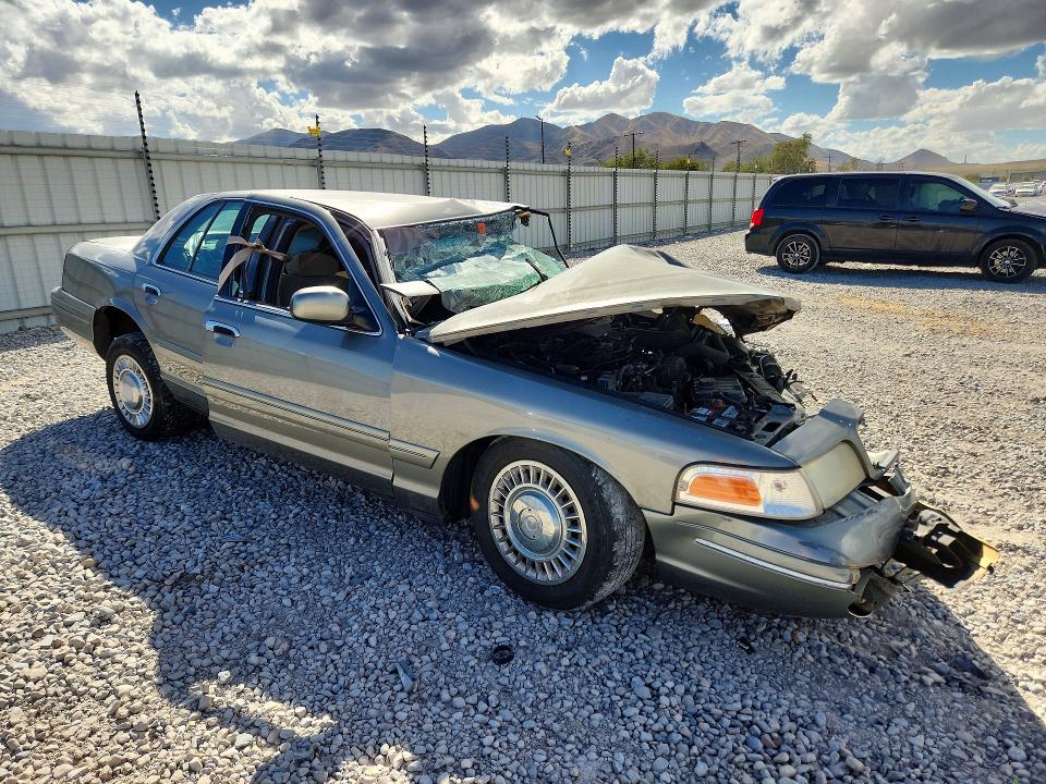 Aukcja sprzedaży 2000 Ford Crown Victoria, vin: 2FAFP73W7YX158126, numer aukcji: 69585876