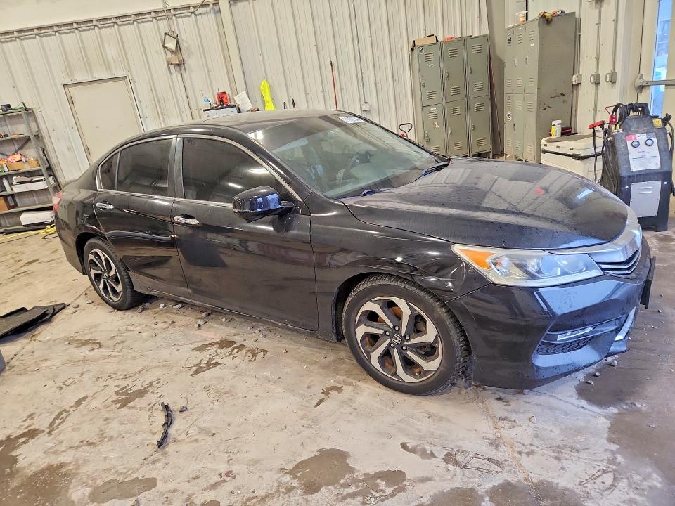 Aukcja sprzedaży 2017 Honda Accord, vin: 1HGCR2F80HA117340, numer aukcji: 71102546
