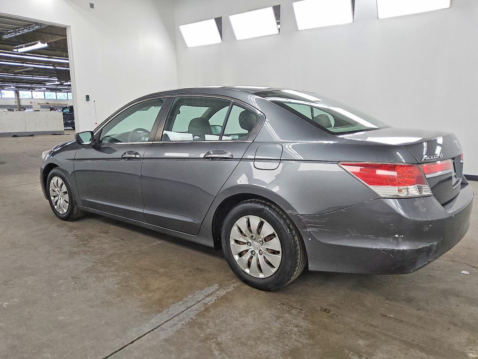70364906 :رقم المزاد ، 1HGCP2F32CA235411 vin ، 2012 Honda Accord مزاد بيع