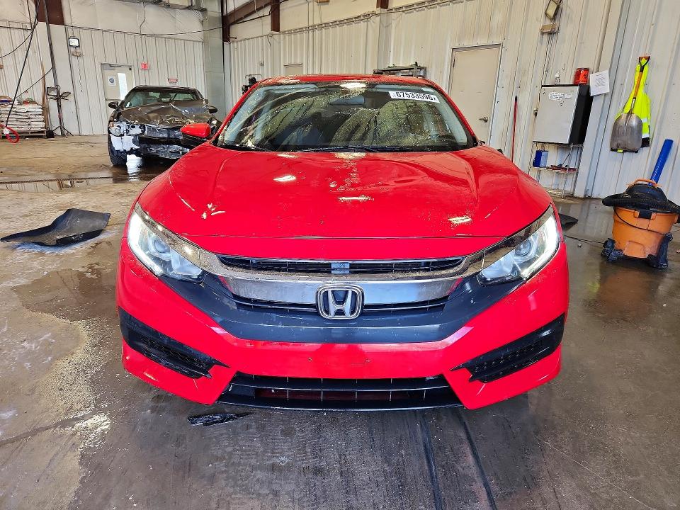 67533596 :رقم المزاد ، 2HGFC2F74HH561442 vin ، 2017 Honda Civic مزاد بيع