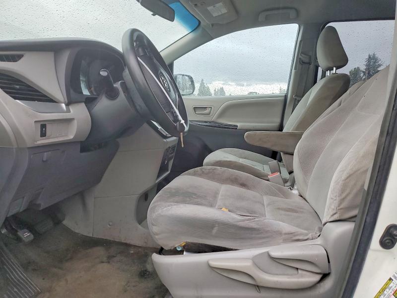 67711746 :رقم المزاد ، 5TDZK3DC1GS748352 vin ، 2016 Toyota Sienna مزاد بيع