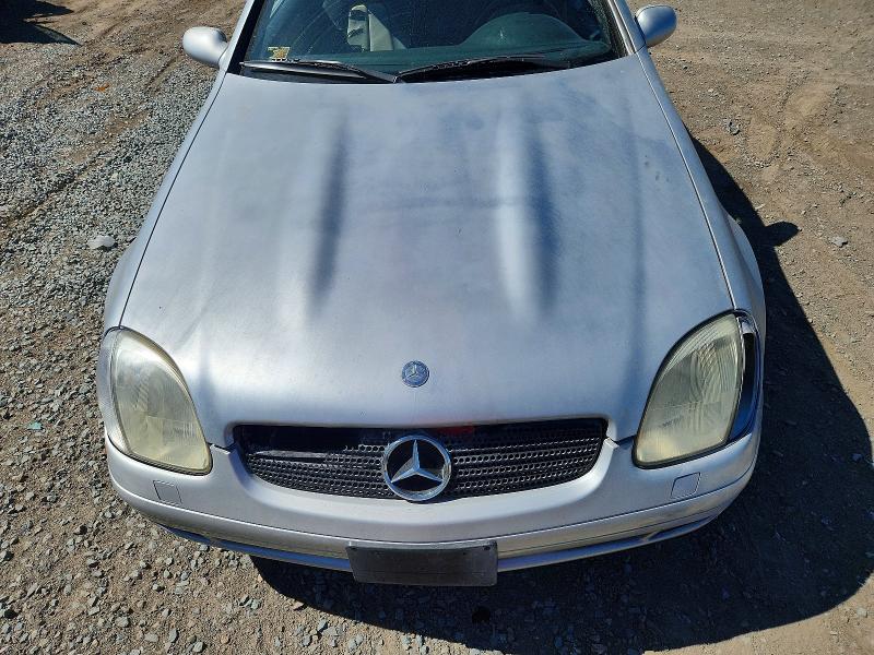 1999 Mercedes-benz Slk მანქანა იყიდება აუქციონზე, vin: WDBKK47F1XF134946, აუქციონის ნომერი: 70849646