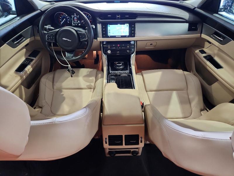 Auction sale of the 2017 Jaguar Xf, vin: SAJBD4BV9HCY29254, lot number: 69898296