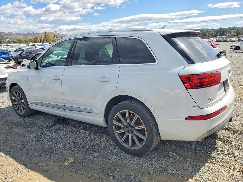 Продаж на аукціоні авто 2018 Audi Q7, vin: WA1LAAF71JD044663, номер лоту: 71070626