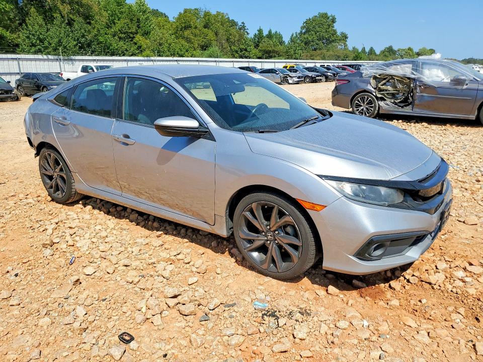 69121846 :رقم المزاد ، 19XFC2E8XKE015398 vin ، 2019 Honda Civic مزاد بيع