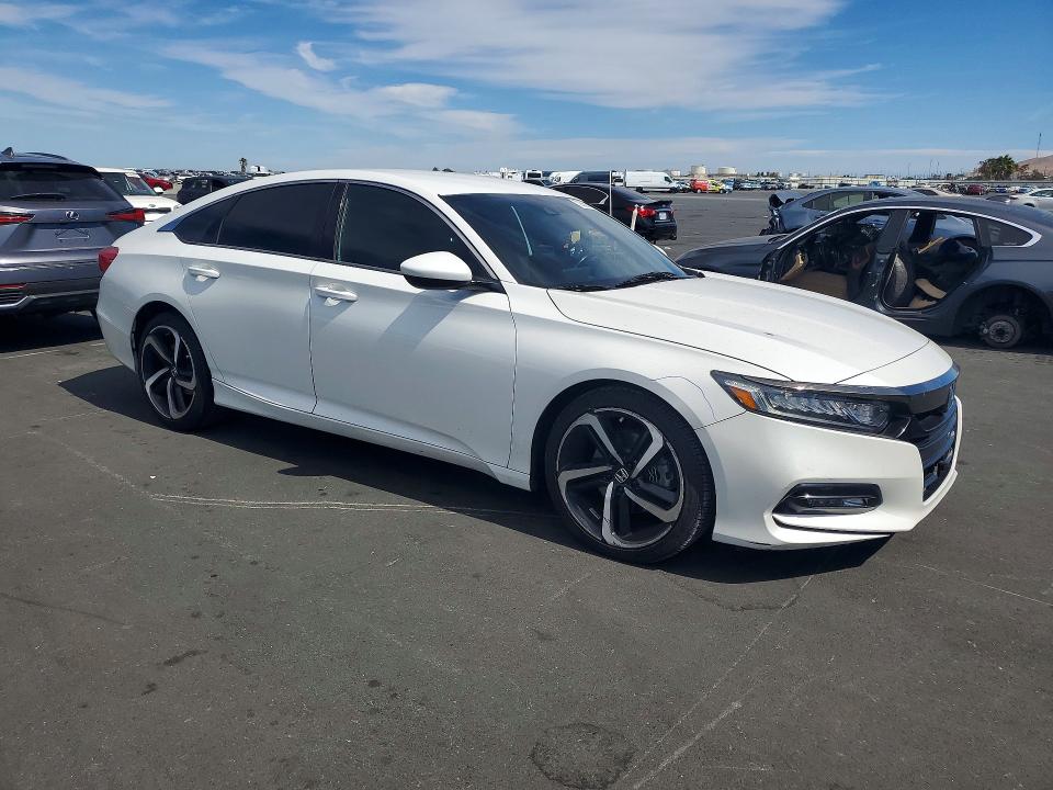 Aukcja sprzedaży 2018 Honda Accord, vin: 1HGCV1F38JA119305, numer aukcji: 70660796