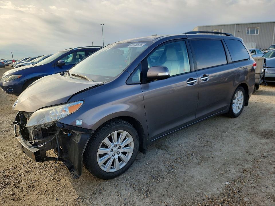 Aukcja sprzedaży 2014 Toyota Sienna, vin: 5TDDK3DC3ES076768, numer aukcji: 67733976