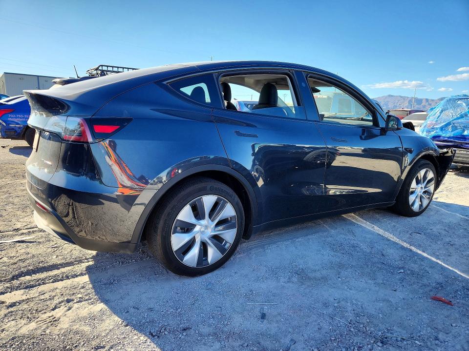 Auction sale of the 2024 Tesla Model Y, vin: 7SAYGDEE7RF991046, lot number: 70078986