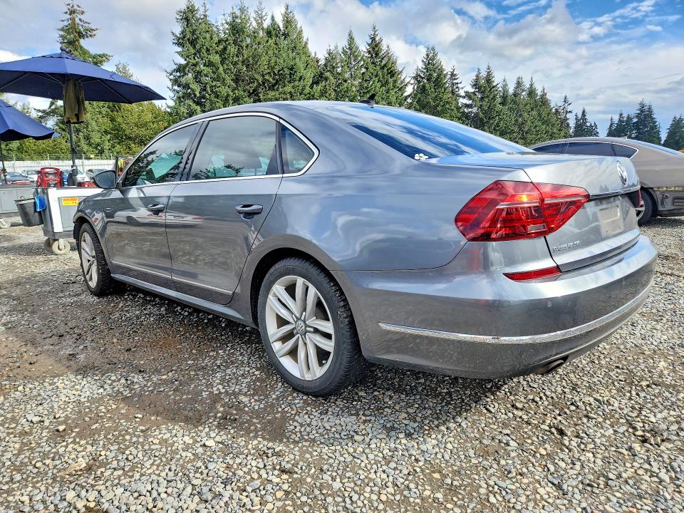 67863826 :رقم المزاد ، 1VWGT7A36HC053672 vin ، 2017 Volkswagen Passat مزاد بيع