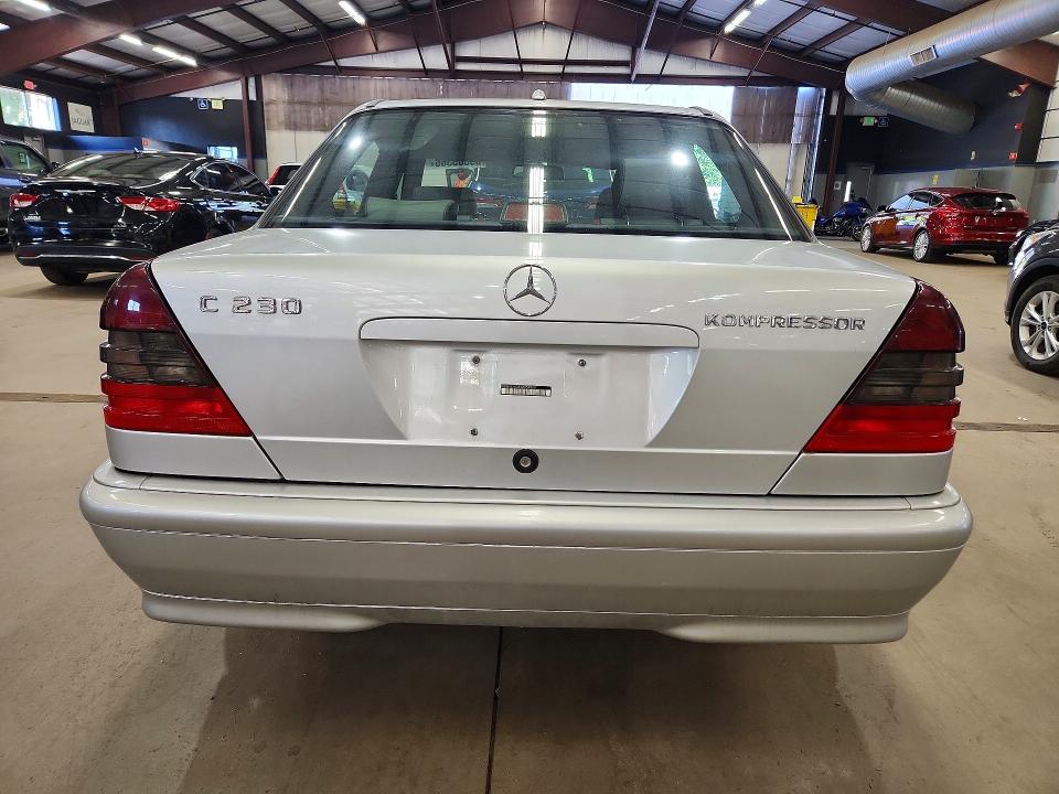 2000 Mercedes-benz C მანქანა იყიდება აუქციონზე, vin: WDBHA24G8YA859909        , აუქციონის ნომერი: 69305366