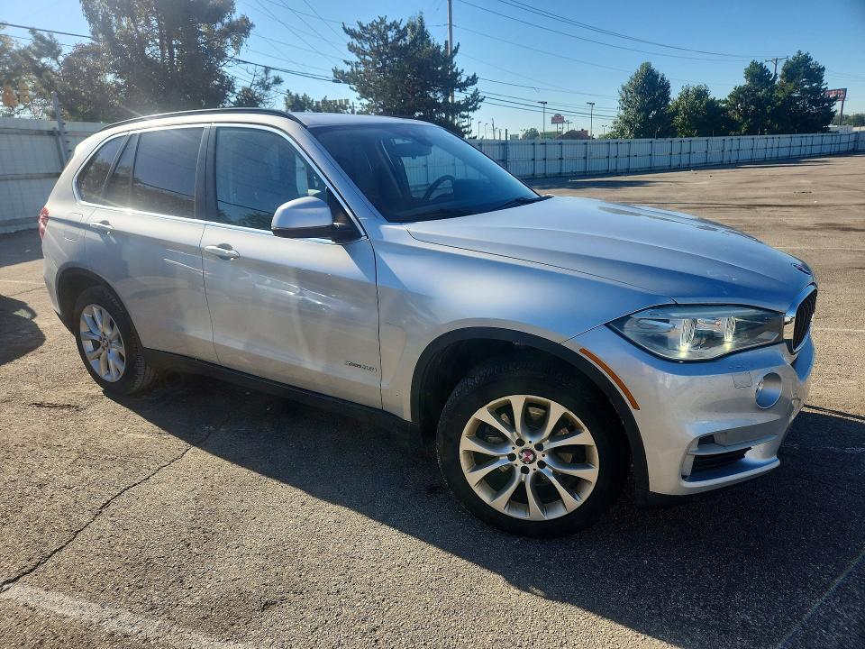 71023926 :رقم المزاد ، 5UXKR0C56F0P12140 vin ، 2015 Bmw X5 مزاد بيع