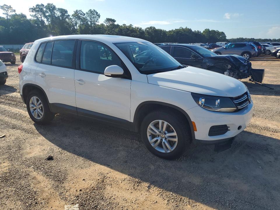 67887986 :رقم المزاد ، WVGAV3AXXDW566460 vin ، 2013 Volkswagen Tiguan مزاد بيع