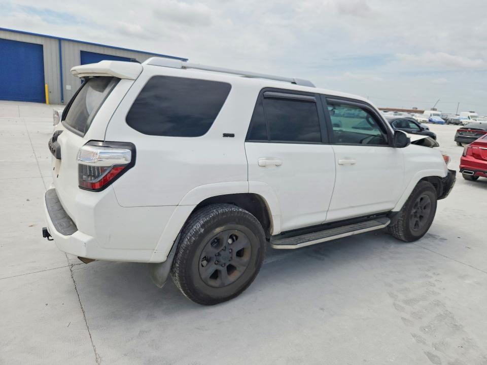 67698866 :رقم المزاد ، JTEZU5JR7H5163339 vin ، 2017 Toyota 4runner مزاد بيع