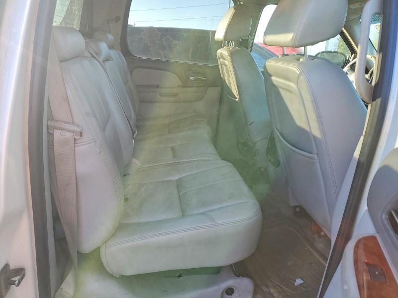 68776026 :رقم المزاد ، 3GNFK123X8G293275 vin ، 2008 Chevrolet Avalanche مزاد بيع