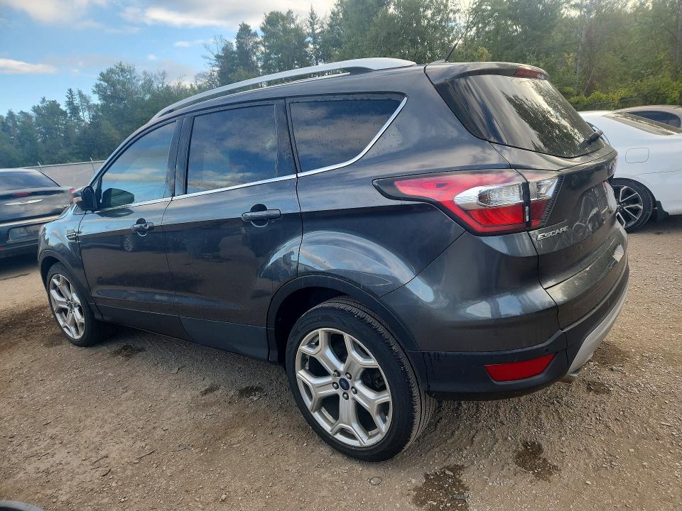 2017 Ford Escape მანქანა იყიდება აუქციონზე, vin: 1FMCU0J92HUB24267, აუქციონის ნომერი: 68849076