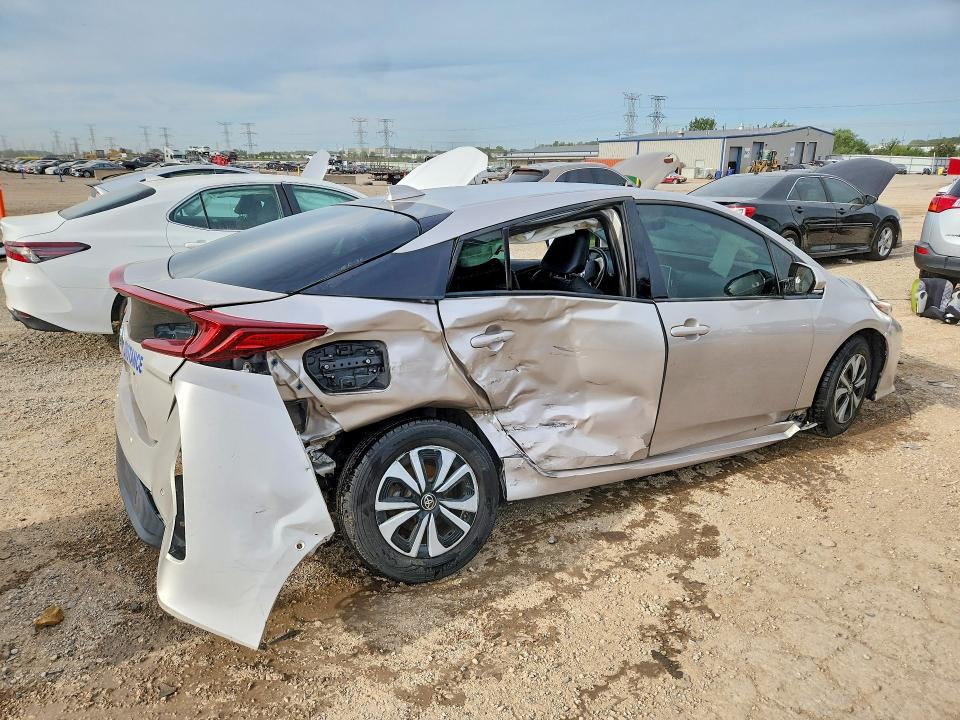 Продаж на аукціоні авто 2019 Toyota Prius Prime, vin: JTDKARFP8K3115073, номер лоту: 68066276