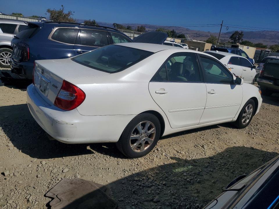 2004 Toyota Camry მანქანა იყიდება აუქციონზე, vin: JTDBE30K140279770, აუქციონის ნომერი: 70704226