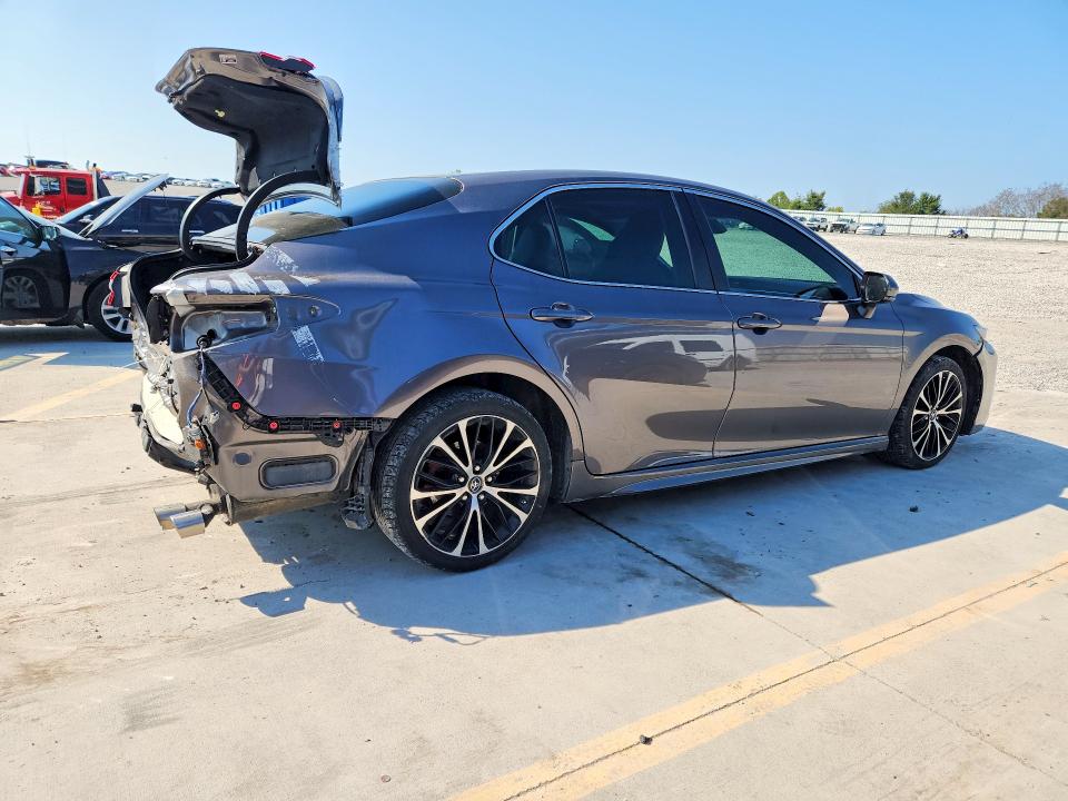 Aukcja sprzedaży 2018 Toyota Camry, vin: 4T1B11HK8JU007513, numer aukcji: 69324866