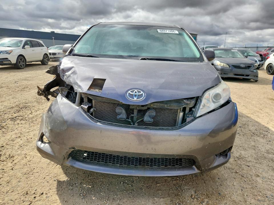 Aukcja sprzedaży 2013 Toyota Sienna, vin: 5TDJK3DC2DS070798        , numer aukcji: 68971406