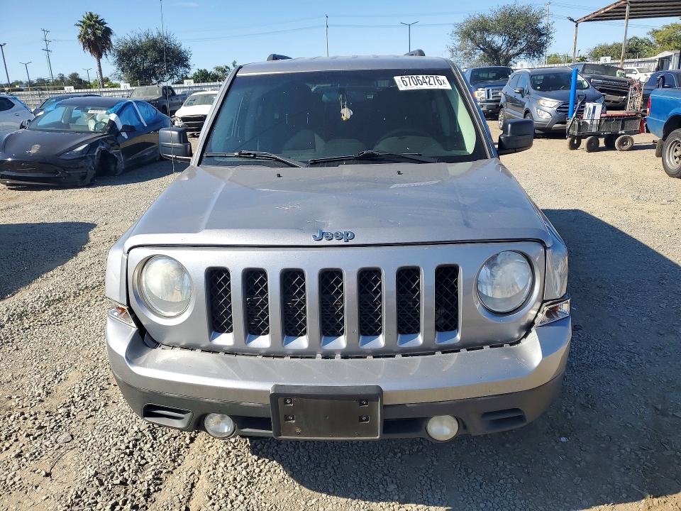 67064276 :رقم المزاد ، 1C4NJPBAXED769459 vin ، 2014 Jeep Patriot مزاد بيع