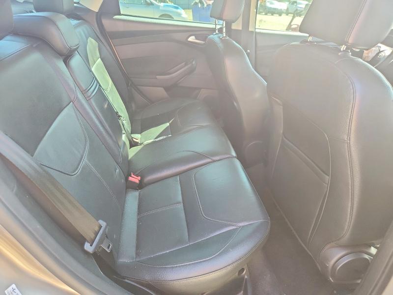 68041396 :رقم المزاد ، 1FADP3J25FL259143 vin ، 2015 Ford Focus مزاد بيع