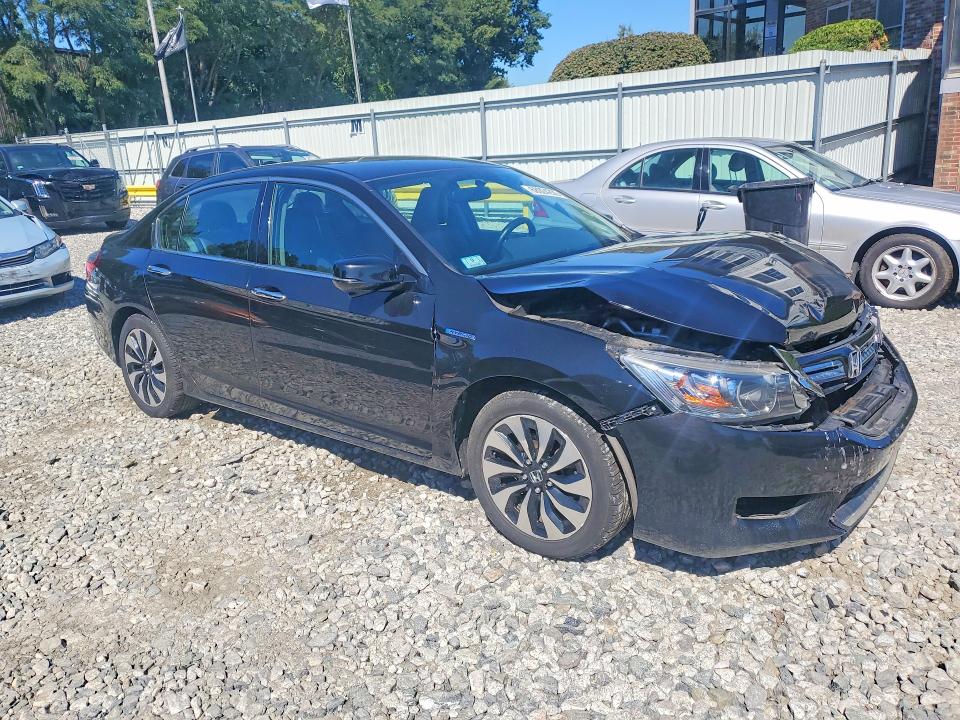 2014 Honda Accord მანქანა იყიდება აუქციონზე, vin: 1HGCR6F30EA001689, აუქციონის ნომერი: 68924206