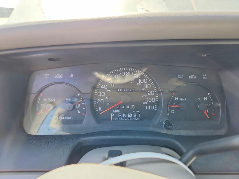 68734466 :رقم المزاد ، 2FAFP71W22X115890 vin ، 2002 Ford Crown Victoria مزاد بيع