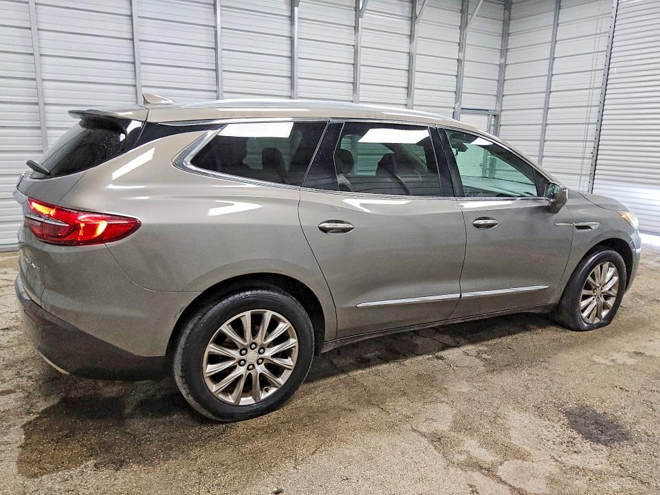 66429786 :رقم المزاد ، 5GAERCKW1JJ239875 vin ، 2018 Buick Enclave مزاد بيع