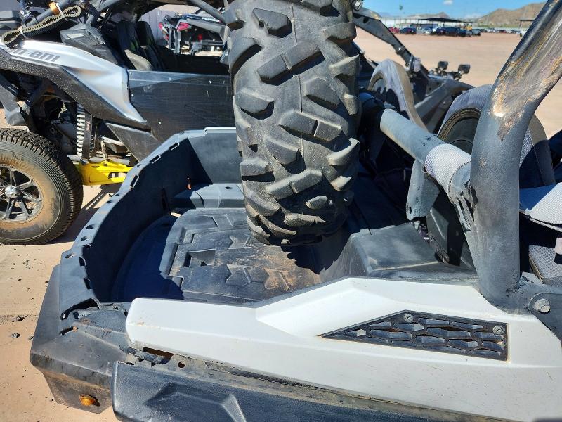 69526786 :رقم المزاد ، 3NSVBA872FF432685 vin ، 2015 Polaris Razor مزاد بيع