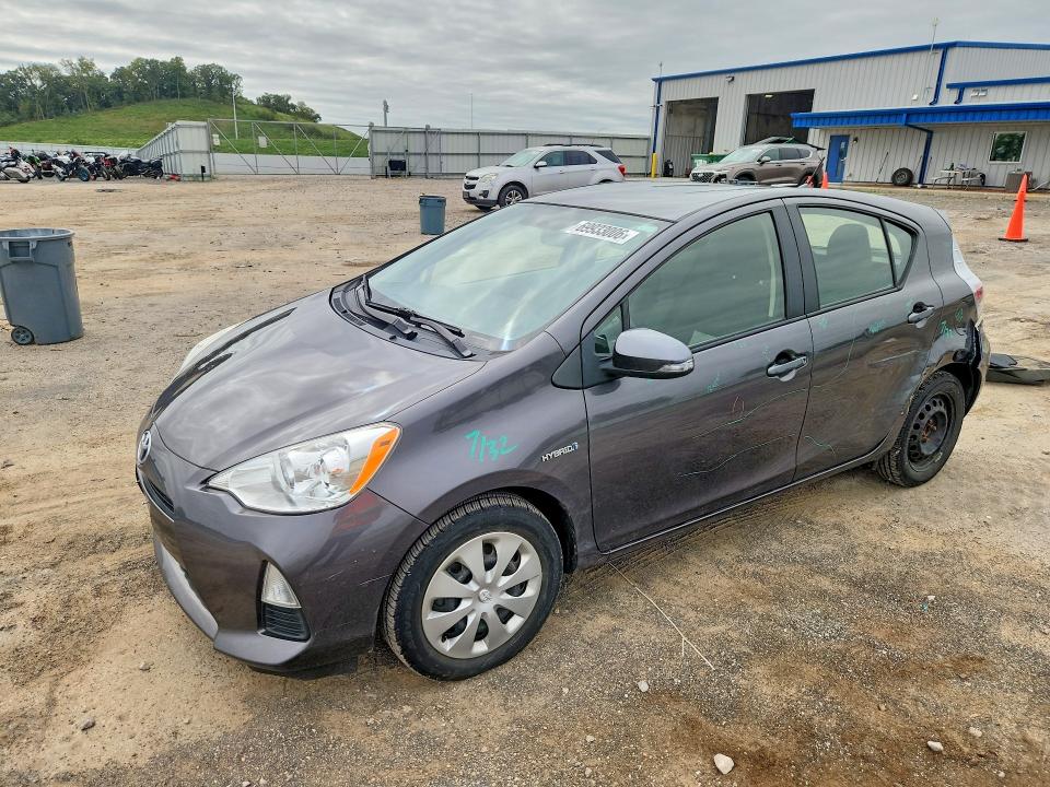 Продажа на аукционе авто 2014 Toyota Prius C, vin: JTDKDTB37E1573632, номер лота: 69933006