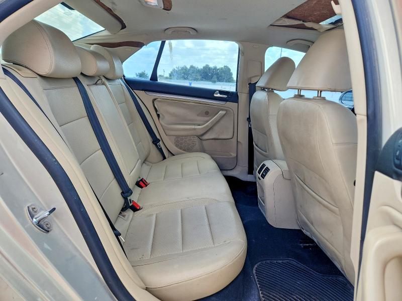 2010 Volkswagen Jetta მანქანა იყიდება აუქციონზე, vin: 3VWRX7AJXAM122430, აუქციონის ნომერი: 69114696