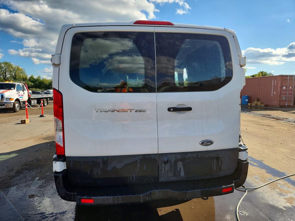Продажа на аукционе авто 2019 Ford Transit, vin: 1FTYR1ZM1KKB81766, номер лота: 69220436