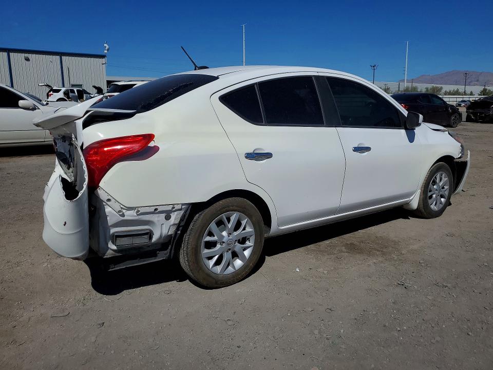 Auction sale of the 2017 Nissan Versa, vin: 3N1CN7AP9HL869880, lot number: 67998386