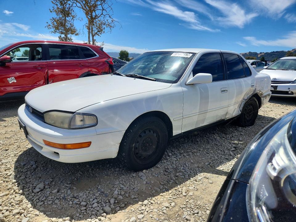 68447696 :رقم المزاد ، 4T1VK12E4NU006488 vin ، 1992 Toyota Camry مزاد بيع