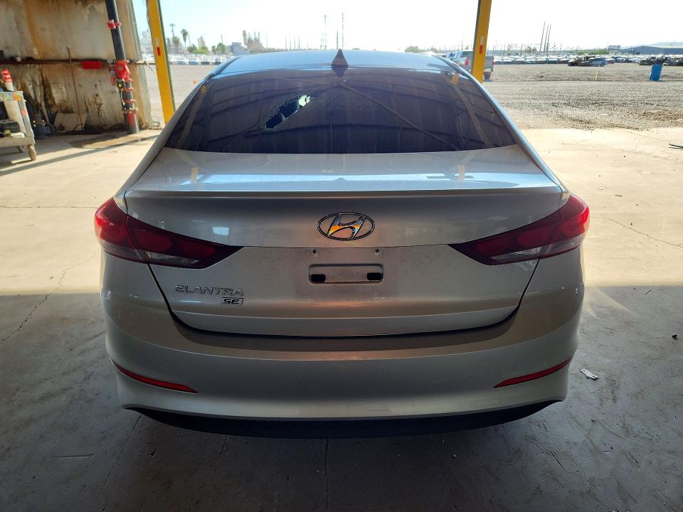 68262606 :رقم المزاد ، 5NPD74LF5HH202187 vin ، 2017 Hyundai Elantra مزاد بيع