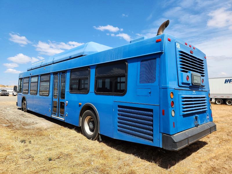 63622656 :رقم المزاد ، 5FYC4FB1XAC037079 vin ، 2010 New Flyer Low Floor مزاد بيع