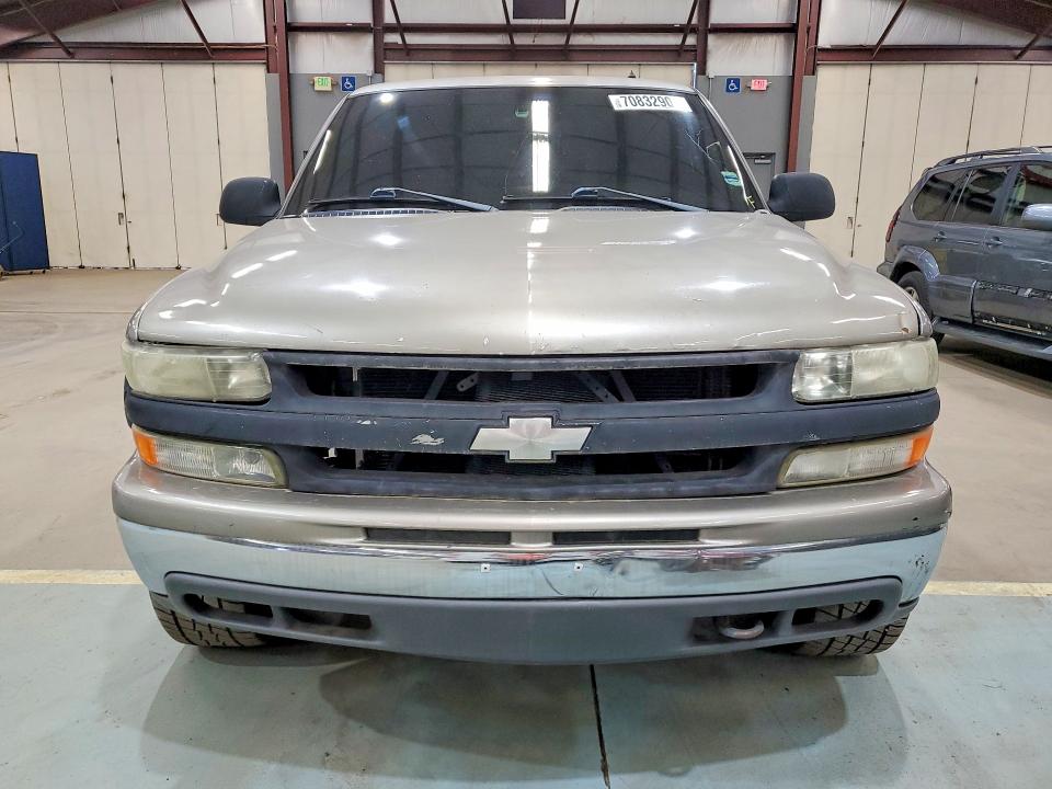 70832906 :رقم المزاد ، 2GCEK19TX21173891 vin ، 2002 Chevrolet Silverado مزاد بيع