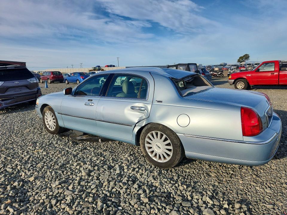 Продажа на аукционе авто 2005 Lincoln Town Car, vin: 1LNHM82W05Y657666, номер лота: 67929106