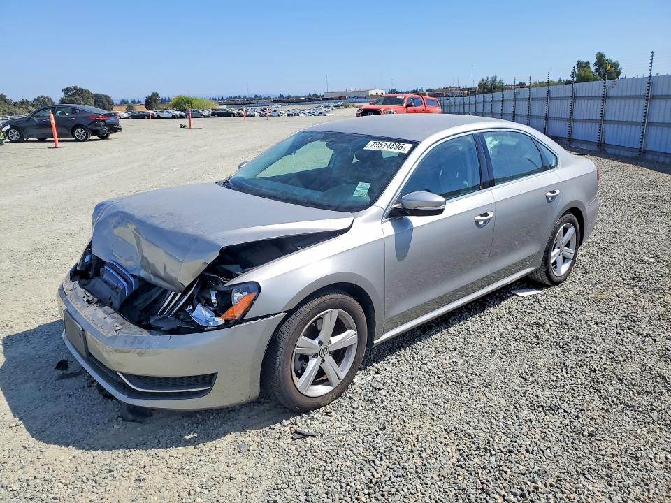 70514896 :رقم المزاد ، 1VWBP7A34EC015304 vin ، 2014 Volkswagen Passat مزاد بيع